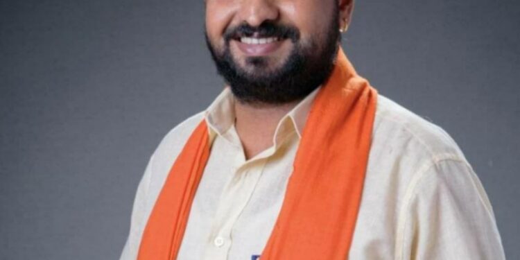 ಧರ್ಮೋ ರಕ್ಷತಿ ರಕ್ಷಿತಃ ಎನ್ನುವ ವೇದವಾಕ್ಯದಡಿ ವಿಶ್ವದಾದ್ಯಂತ ಹಿಂದೂಗಳ ಸಂಘಟನಾ ಜಾಗೃತಿ ಕಾರ್ಯ ಮಾಡುತ್ತಿರುವ ಸಂಘಟನೆ ವಿಶ್ವ ಹಿಂದೂ ಪರಿಷತ್ – ಮುರಳಿಕೃಷ ಹಸಂತ್ತಡ್ಕ