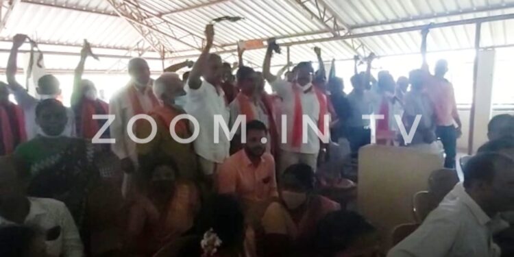 ರಾಜೇಶ್ ಬಾಳೆಕಲ್ಲು ಬಿಜೆಪಿ ಸೇರ್ಪಡೆ:; ಬಿಜೆಪಿಯಲ್ಲಿ ಭುಗಿಲೆದ್ದ ಅಸಮಧಾನ..!! ಸಭೆಯಲ್ಲೇ ದಿಕ್ಕಾರ ಕೂಗಿದ ಕಾರ್ಯಕರ್ತರು..!!