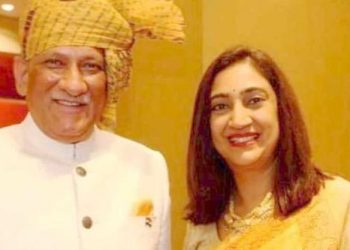 ಸೇನಾ ಹೆಲಿಕಾಪ್ಟರ್​ ಅಪಘಾತ:ಸಿಡಿಎಸ್​ ಬಿಪಿನ್ ರಾವತ್ ಪತ್ನಿ ದುರ್ಮರಣ:; ರಾವತ್ ಸ್ಥಿತಿ ಗಂಭೀರ..!!