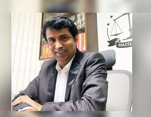 ವಿದ್ಯಾರ್ಥಿನಿಗೆ ಲೈಂಗಿಕ ಕಿರುಕುಳ ಪ್ರಕರಣ: ರಾಜೇಶ್ ಭಟ್ ಪತ್ನಿ ಸೇರಿ ಮತ್ತೋರ್ವನ ಬಂಧನ-ಬಿಡುಗಡೆ