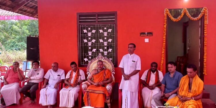 ಪುತ್ತೂರು: ವಿ.ಹಿಂ.ಪ. ಬಜರಂಗದಳ ಹಾಗೂ ಕ್ಯಾಂಪ್ಕೋ ಇನ್ ಸೇವಾ ವತಿಯಿಂದ ನೈತಾಡಿ ಬಡ ಕುಟುಂಬಕ್ಕೆ ಮನೆ ಹಸ್ತಾಂತರ