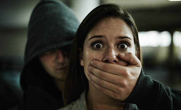 ತಿಂಗಳಾಡಿ: ಪ್ರೀತಿ ನಿರಾಕರಿಸಿದ ಮಹಿಳೆಯ ಅಪಹರಣ..!! ಇಬ್ಬರ ಬಂಧನ