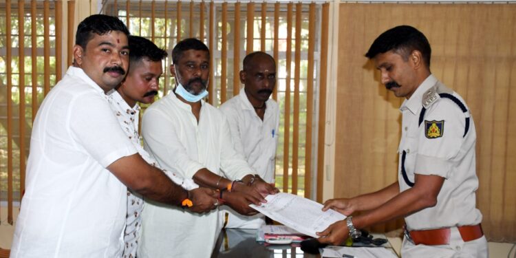 ಉಪ್ಪಿನಂಗಡಿ: ಪೊಲೀಸರ ಮೇಲೆ ದಾಳಿ ನಡೆಸಿದ ಪ್ರಕರಣ: ಆರೋಪಿಗಳಿಗೆ ರಕ್ಷಣೆ ನೀಡುತ್ತಿರುವ ಮಂಗಳೂರಿನ ಹೈಲ್ಯಾಂಡ್ ಆಸ್ಪತ್ರೆಯ ವಿರುದ್ಧ ಕ್ರಮ ಕೈಗೊಳ್ಳುವಂತೆ ಬಜರಂಗದಳದಿಂದ ಪೊಲೀಸ್ ವರಿಷ್ಠಾಧಿಕಾರಿಗಳಿಗೆ ಮನವಿ