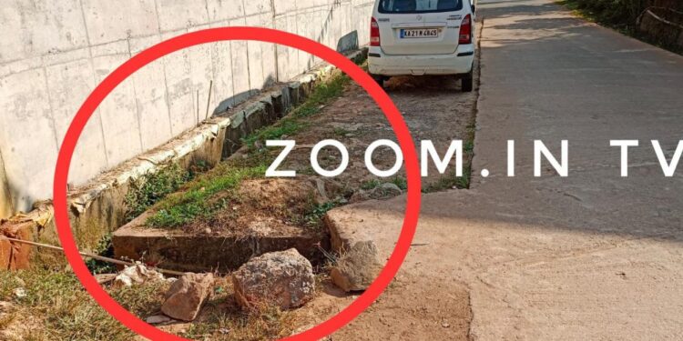 ಪಾಂಗ್ಲಾಯಿ: ಗುಂಡಿಗೆ ಬಿದ್ದ ಕಾರು..!! ಮೋರಿಗೆ ಸ್ಲಾಬ್ ಅಳವಡಿಸುವಂತೆ ಸಾರ್ವಜನಿಕರಿಂದ ಆಗ್ರಹ