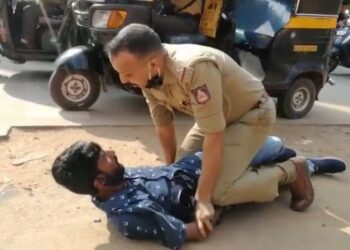 ಸಿನಿಮೀಯ ರೀತಿಯಲ್ಲಿ ಕಳ್ಳನನ್ನು ಹಿಡಿದ ಮಂಗಳೂರು ಪೊಲೀಸ್‌..!! ವೀಡಿಯೋ ವೈರಲ್‌