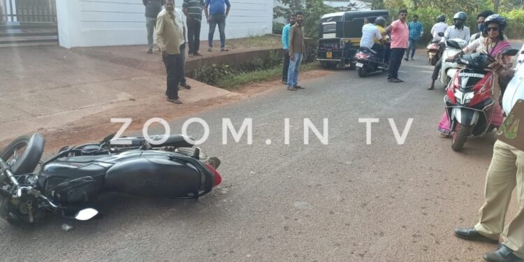 ಪುತ್ತೂರು: ಎಪಿಎಂಸಿ ರಸ್ತೆಯಲ್ಲಿ ಆಟೋ ರಿಕ್ಷಾ ಮತ್ತು ಬೈಕ್ ನಡುವೆ ಆಪಘಾತ:; ಬೈಕ್ ಸವಾರ ಹಾಗೂ  ರಿಕ್ಷಾ ಪ್ರಯಾಣಿಕರಿಗೆ ಗಾಯ..!!