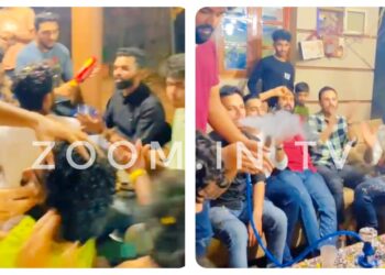 ದೈವ ನಿಂದಕ ಮದುಮಗ ಸಾಮಾನ್ಯನೇನಲ್ಲ..!! ಹುಕ್ಕಾ ನಶೆಯ ಮೋಜಿನಲ್ಲಿ ಕೊರಗಜ್ಜ ದೈವದ ಬಣ್ಣ ಬಳಿಯುತ್ತಿರುವ EXCLUSIVE ವೀಡಿಯೋ ವೈರಲ್..!!!