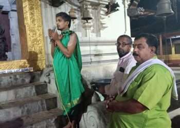 ಕೊರಗಜ್ಜ ದೈವಕ್ಕೆ ಅಪಮಾನ ಪ್ರಕರಣ: ವಿ.ಹಿಂ.ಪ. ಬಜರಂಗದಳ ವತಿಯಿಂದ ವಿಟ್ಲ ಶ್ರೀ ಪಂಚಲಿಂಗೇಶ್ವರ ದೇವಸ್ಥಾನದಲ್ಲಿ ಸಾಮೂಹಿಕ ಪ್ರಾರ್ಥನೆ