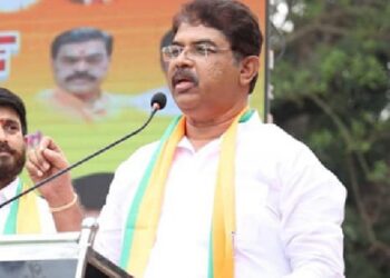 ‘ಎಲ್ಲರೂ ಟಫ್ ರೂಲ್ಸ್​ಗೆ ಸಹಕಾರ ಕೊಡ್ಬೇಕು, ಇಲ್ಲದಿದ್ರೆ..’ ಲಾಕ್ಡೌನ್ ಅನಿವಾರ್ಯ..!! ಎಚ್ಚರಿಕೆ ನೀಡಿದ ಸಚಿವ ಅಶೋಕ್