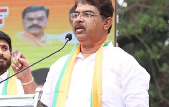 ‘ಎಲ್ಲರೂ ಟಫ್ ರೂಲ್ಸ್ಗೆ ಸಹಕಾರ ಕೊಡ್ಬೇಕು, ಇಲ್ಲದಿದ್ರೆ..’ ಲಾಕ್ಡೌನ್ ಅನಿವಾರ್ಯ..!! ಎಚ್ಚರಿಕೆ ನೀಡಿದ ಸಚಿವ ಅಶೋಕ್