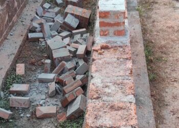 ಬೆಳ್ತಂಗಡಿ: ಜೀರ್ಣೋದ್ಧಾರಗೊಳ್ಳುತ್ತಿರುವ ನಿಡಿಗಲ್ ದೇವಸ್ಥಾನದ ಗೋಡೆಗೆ ಕಿಡಿಗೇಡಿಗಳಿಂದ ಹಾನಿ: ಹಿಂದೂ ಸಂಘಟನೆಗಳಿಂದ ವ್ಯಾಪಕ ಆಕ್ರೋಶ