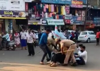 ವಿಟ್ಲ: ಸಿ.ಎಫ್.ಐ ಪ್ರತಿಭಟನೆ: ಹಲವು ಕಾರ್ಯಕರ್ತರು  ಪೊಲೀಸ್ ವಶಕ್ಕೆ..!!