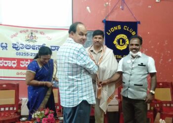 ವಿಟ್ಲ: ಅಪರಾಧ ತಡೆ ಮಾಸಾಚರಣೆ ಕಾರ್ಯಕ್ರಮದಲ್ಲಿ ವಿಟ್ಲ ಸರ್ಕಲ್ ಇನ್ಸ್ಪೆಕ್ಟರ್ ನಾಗರಾಜ್ ರವರಿಗೆ ಗೌರವಾರ್ಪಣೆ