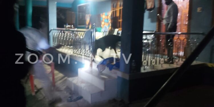 ವಿಟ್ಲ: ಒಂಟಿ ಮಹಿಳೆ ಇದ್ದ ಮನೆಯಲ್ಲಿ ಕಳವುಗೈದ ಪ್ರಕರಣ: ತನಿಖೆ ಕೈಗೆತ್ತಿಕೊಂಡ ವಿಟ್ಲ ಪೊಲೀಸರು: ಸ್ಥಳಕ್ಕೆ ಶ್ವಾನದಳ ಭೇಟಿ..!!