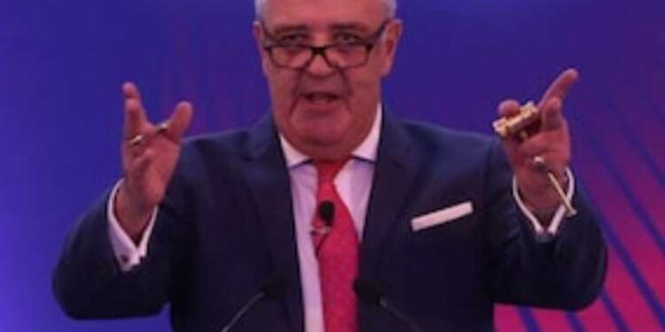 ಐಪಿಎಲ್ 2022ರ ಮೆಗಾ ಹರಾಜಿನ ಮಧ್ಯದಲ್ಲಿ ಕುಸಿದು ಬಿದ್ದ ಎಡ್ಮಿಡ್ಸ್: ಹರಾಜು ತಾತ್ಕಾಲಿಕ ಸ್ಥಗಿತ…!!