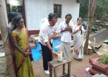 ಪುತ್ತೂರು: ರೈ ಎಸ್ಟೇಟ್ ಎಜ್ಯುಕೇಶನಲ್ ಅಂಡ್ ಚಾರಿಟೇಬಲ್ ಟ್ರಸ್ಟ್ ವತಿಯಿಂದ 99ನೇ ಮನೆ ನಿರ್ಮಾಣ: ಬಡ ಕುಟುಂಬಕ್ಕೆ ಹಸ್ತಾಂತರ