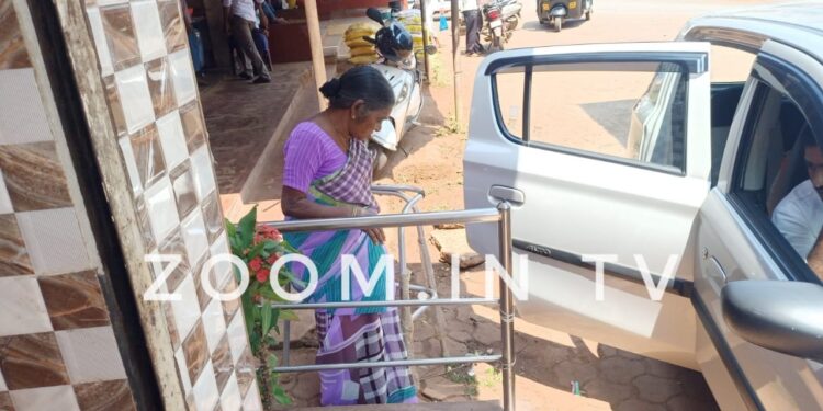 ತಂಗುದಾಣದಲ್ಲಿ ಬದುಕುತ್ತಿದ್ದ ವೃದ್ಧೆ ‘ಲಕ್ಷ್ಮಿ’ಯನ್ನು ‘ಸಾಯಿನಿಕೇತನ’ಕ್ಕೆ ದಾಖಲಿಸಿ ಮಾನವೀಯತೆ ಮೆರೆದ ‘ಪುಣಚದ ತರುಣರು’