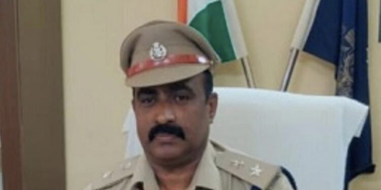 ದ.ಕ.ಜಿಲ್ಲಾ ಹೆಚ್ಚುವರಿ ಪೊಲೀಸ್ ಅಧೀಕ್ಷಕರಾಗಿ ಕುಮಾರ್ ಚಂದ್ರ ಅಧಿಕಾರ ಸ್ವೀಕಾರ