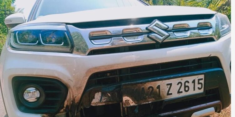 ಸುಳ್ಯ: ವಿದ್ಯುತ್ ಶಾರ್ಟ್ : ರಸ್ತೆ ಬದಿ ನಿಲ್ಲಿಸಿದ್ದ ಕಾರಿಗೆ ಬೆಂಕಿ : ತಪ್ಪಿದ ಭಾರೀ ಅನಾಹುತ..!!