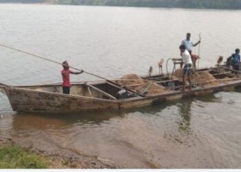 ಬಂಟ್ವಾಳ: ಅಕ್ರಮ ಮರಳುಗಾರಿಕೆ ಮೇಲೆ ದಾಳಿ: ಲಕ್ಷಾಂತರ ರೂ. ಮೌಲ್ಯದ ಸೊತ್ತು ವಶ