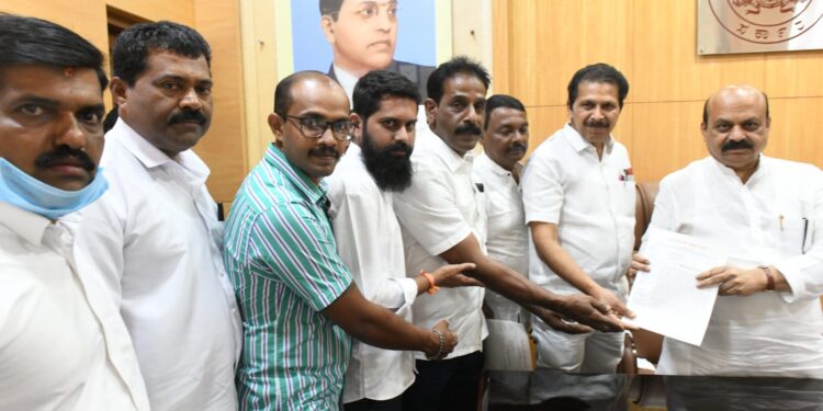 ವಿಟ್ಲ: ತಾಲೂಕು ರಚನೆ ಬಗ್ಗೆ ರಚನಾ ಸಮಿತಿಯಿಂದ ಮುಖ್ಯಮಂತ್ರಿಗಳಿಗೆ ಮನವಿ