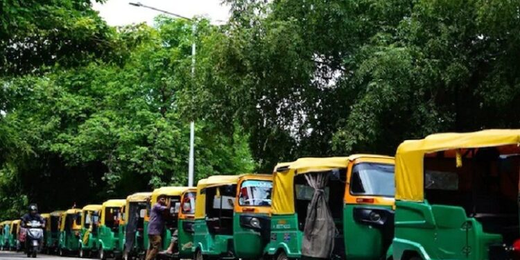 ರಾಜ್ಯ ಸರ್ಕಾರದಿಂದ ‘ಆಟೋ ರಿಕ್ಷಾ ಮಾಲೀಕ’ರಿಗೆ ಬಿಗ್ ಶಾಕ್ : ಮಾ.31ರಿಂದ ‘ಟು-ಸ್ಟ್ರೋಕ್ ಆಟೋ’ ನಿಷೇಧ