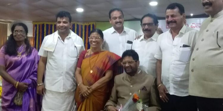 ಡಾ.ರಾಜೇಂದ್ರ ಕುಮಾರ್ ರವರ ಹುಟ್ಟುಹಬ್ಬಕ್ಕೆ ಶುಭ ಹಾರೈಸಿದ ಪುತ್ತೂರು ಕಾಂಗ್ರೆಸ್ ಮುಖಂಡರು