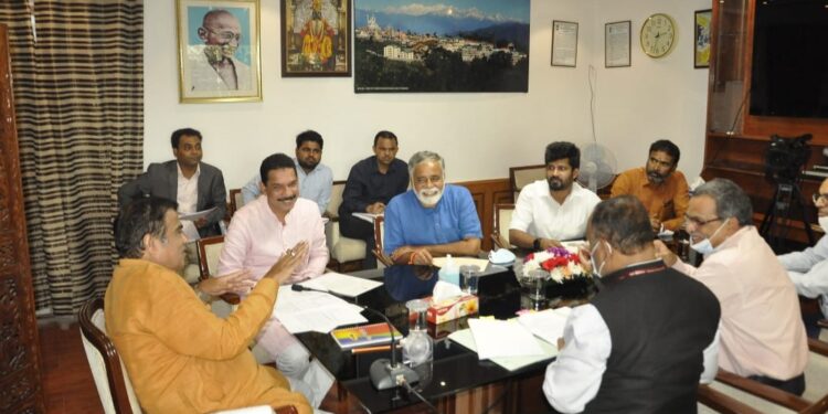 ಸುರತ್ಕಲ್ ಟೋಲ್ ಗೇಟ್ ಸ್ಥಳಾಂತರ: ಮಾಣಿ-ಮಡಿಕೇರಿ ಹೆದ್ದಾರಿ ಚತುಷ್ಪಥವನ್ನಾಗಿಸುವಂತೆ ಗಡ್ಕರಿ ಆದೇಶ