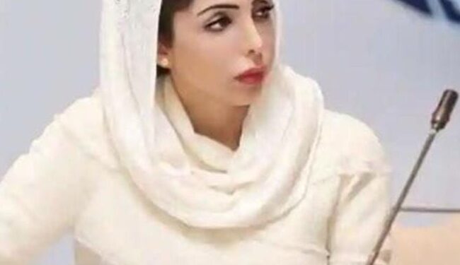 ರಾಜ್ಯದ ದೇವಸ್ಥಾನಗಳ ಬಳಿ ಮುಸ್ಲಿಂ ವ್ಯಾಪಾರಿಗಳಿಗೆ ನಿಷೇಧ ಹೇರುತ್ತಿರುವ ವಿಚಾರ: ‘ಅರಬ್ ರಾಷ್ಟ್ರಗಳಲ್ಲಿ ಅಸಂಖ್ಯಾತ ಹಿಂದೂಗಳಿದ್ದಾರೆ’, ಅವರು ಮಸೀದಿ ಬಳಿ ವ್ಯಾಪಾರ ಮಾಡುತ್ತಿದ್ದಾರೆ- ಅರಬ್ ರಾಜಕುಮಾರಿ ಹೆಂದ್ ಟ್ವೀಟ್..!!