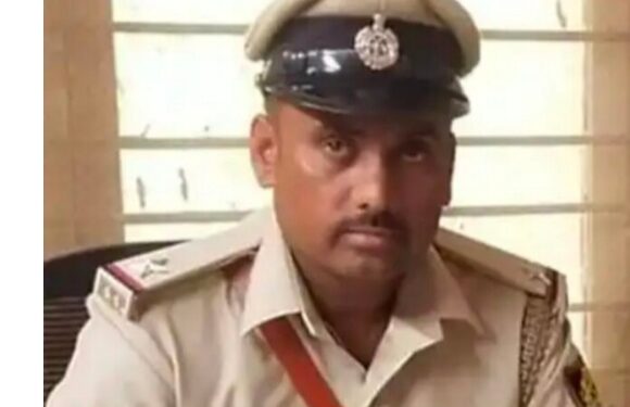 ಮಂಗಳೂರು: ಸಾರ್ವಜನಿಕ ಸ್ಥಳದಲ್ಲಿ ಕುಸಿದು ಬಿದ್ದು ಪೊಲೀಸ್ ಅಧಿಕಾರಿ‌ ಸಾವು..!!