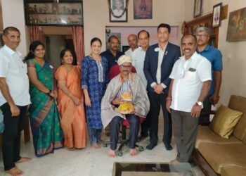 ವಿಟ್ಲ: ಸಿಟಿ ಲಯನ್ಸ್ ಕ್ಲಬ್ ವತಿಯಿಂದ ರಾಷ್ಟ್ರೀಯ ಈಜು ತರಬೇತುದಾರ ಹರೀಶ್ ನಾಯಕ್ ರವರಿಗೆ ಸನ್ಮಾನ