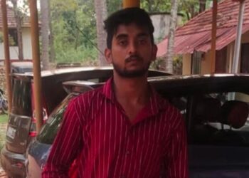 ಕಡಬ: ಅನ್ಯಕೋಮಿನ ಯುವಕನಿಂದ ವಿದ್ಯಾರ್ಥಿನಿಗೆ ಲೈಂಗಿಕ ಕಿರುಕುಳ: ಆರೋಪಿ ಶಾಕೀರ್ ಪೊಲೀಸ್ ವಶಕ್ಕೆ: ಠಾಣೆ ಮುಂದೆ ಜಮಾಯಿಸಿದ ಹಿಂದೂ ಸಂಘಟನೆ ಕಾರ್ಯಕರ್ತರು..!!