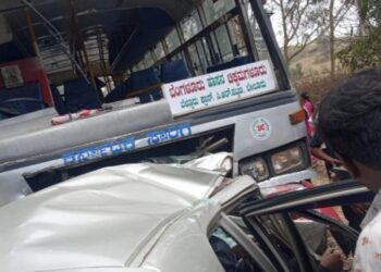 ಬೇಲೂರು: ಬಸ್​​-ಕಾರಿನ ನಡುವೆ ಭೀಕರ ಅಪಘಾತ: ಸ್ಥಳದಲ್ಲೇ ನಾಲ್ವರು ವಿದ್ಯಾರ್ಥಿಗಳು ಸಾವು..!!