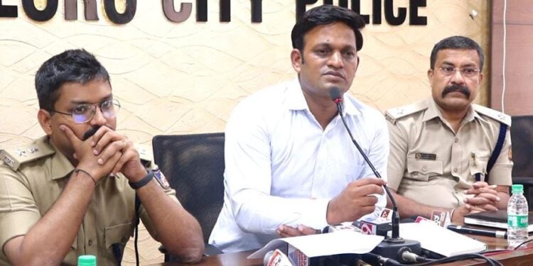 ಗಲ್ಫ್‌ನಿಂದ ‘ಮಂಗ್ಳೂರು ಮುಸ್ಲಿಂ’ ಫೇಸ್‌ಬುಕ್‌ ಖಾತೆ ನಿರ್ವಹಣೆ: ಸಮಗ್ರ ತನಿಖೆ ಸಿಐಡಿಗೆ..!!