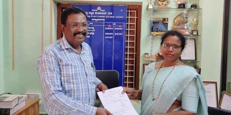 ವಿಟ್ಲ: ಪಟ್ಟಣ ಪಂಚಾಯತ್ ನ ಮುಖ್ಯಾಧಿಕಾರಿಯಾಗಿ ರಮೇಶ್ ಅಧಿಕಾರ ಸ್ವೀಕಾರ