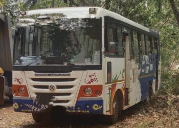 ತೆರಿಗೆ, ಇನ್ಸ್ಯೂರೆನ್ಸ್ ವಂಚಿಸಿ ವಿಟ್ಲ-ಮುಡಿಪು-ಮಂಗಳೂರಿಗೆ ಓಡಾಡುತ್ತಿದ್ದ ಖಾಸಗಿ ಬಸ್: ಸಾರಿಗೆ ಅಧಿಕಾರಿಗಳ ವಶಕ್ಕೆ..!!