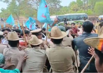 ಮಂಗಳೂರು ವಿವಿ ಕಾರ್ಯಕ್ರಮಕ್ಕೆ ಡಾ. ಪ್ರಭಾಕರ್ ಭಟ್‌ ಆಗಮನಕ್ಕೆ ವಿರೋಧ: ಕ್ಯಾಂಪಸ್‌ ಫ್ರಂಟ್‌ನಿಂದ ಪ್ರತಿಭಟನೆ: ವಿದ್ಯಾರ್ಥಿ ನಾಯಕರ ಬಂಧನ..!!