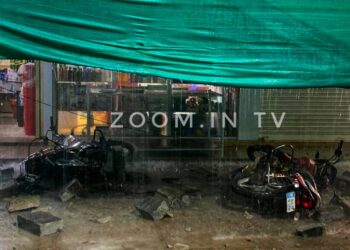 ವಿಟ್ಲ: ಭಾರೀ ಗಾಳಿ ಮಳೆ: ಪಾರ್ಕಿಂಗ್ ನಲ್ಲಿ ನಿಲ್ಲಿಸಿದ್ದ ವಾಹನಗಳ ಮೇಲೆ ಕುಸಿದ ಕಲ್ಲುಗಳ ರಾಶಿ: ಐದಕ್ಕಿಂತ ಅಧಿಕ ದ್ವಿಚಕ್ರ ವಾಹನಗಳಿಗೆ ಹಾನಿ..!!