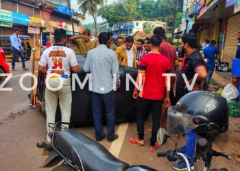 ಬೊಳ್ವಾರು: ನಿಯಂತ್ರಣ ತಪ್ಪಿ ಆಟೋ ರಿಕ್ಷಾ ಪಲ್ಟಿ..!!