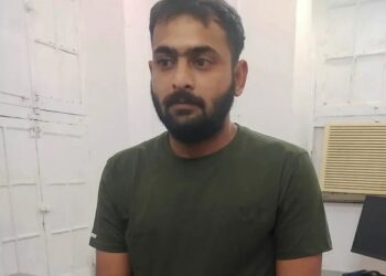 ಹೆಂಡತಿಯನ್ನು ಚೆನ್ನಾಗಿ ನೋಡಿಕೊಳ್ಳಲು ಫ್ಲೈಟ್​ನಲ್ಲಿ ಬಂದು ಬೆಂಗಳೂರಿನಲ್ಲಿ ಸರ ಕದಿಯುತ್ತಿದ್ದ ಆರೋಪಿ ಅರೆಸ್ಟ್..!!