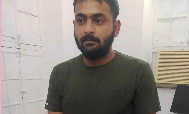 ಹೆಂಡತಿಯನ್ನು ಚೆನ್ನಾಗಿ ನೋಡಿಕೊಳ್ಳಲು ಫ್ಲೈಟ್​ನಲ್ಲಿ ಬಂದು ಬೆಂಗಳೂರಿನಲ್ಲಿ ಸರ ಕದಿಯುತ್ತಿದ್ದ ಆರೋಪಿ ಅರೆಸ್ಟ್..!!