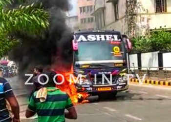 ಮಂಗಳೂರು: ನಡು ರಸ್ತೆಯಲ್ಲೇ ಹೊತ್ತಿ ಉರಿದ ಬಸ್ ಹಾಗೂ ಬೈಕ್..!!