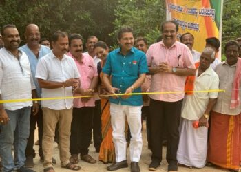 ವಿಟ್ಲ: ಪ.ಪಂ. ವ್ಯಾಪ್ತಿಯ ಜೋಗಿಮಠ ಅಡ್ಡ ರಸ್ತೆ ಶಾಸಕ ಸಂಜೀವ ಮಠಂದೂರು ರವರಿಂದ ಉದ್ಘಾಟನೆ