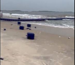 ರಾಜ್ಯದ ಪ್ರಥಮ ಮಲ್ಪೆ ಫ್ಲೋಟಿಂಗ್ ಬ್ರಿಡ್ಜ್ ಸಮುದ್ರಪಾಲು: ವೀಡಿಯೋ ವೈರಲ್‌