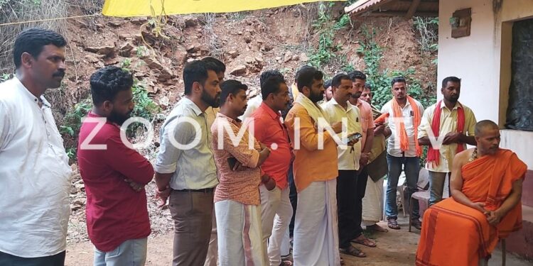 ಕನ್ಯಾನ: ಸಾವನ್ನಪ್ಪಿದ ಬಾಲಕಿ ಮನೆಗೆ ವಜ್ರದೇಹಿ ಶ್ರೀಗಳು ಭೇಟಿ