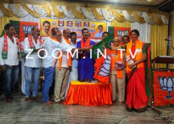 ಪುತ್ತೂರು: ಬಿಜೆಪಿ ರಾಜ್ಯಾಧ್ಯಕ್ಷ ನಳಿನ್ ಕುಮಾರ್ ಉಪಸ್ಥಿತಿಯಲ್ಲಿ ಕಾಂಗ್ರೆಸ್ ಮುಖಂಡರು ಬಿಜೆಪಿಗೆ ಸೇರ್ಪಡೆ..!!