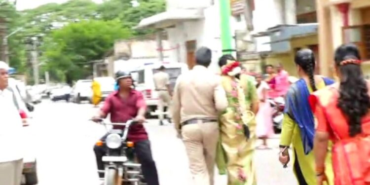 ಅಲ್ಲಿ ಲವ್- ಇಲ್ಲಿ ಮದುವೆ: ತಾಳಿ ಕಟ್ಟುವ ವೇಳೆ ಮದುವೆಗೆ ‘ನೋ’ ಎಂದು ಹೈಡ್ರಾಮಾ ಸೃಷ್ಟಿಸಿದ ವಧು..!!