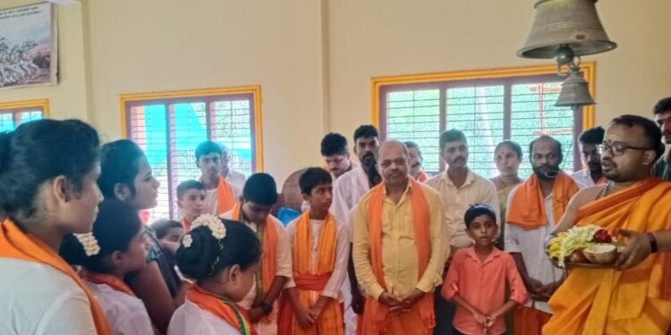 ಅಳಿಕೆ: ಶ್ರೀ ಸುಬ್ರಹ್ಮಣ್ಯ ಭಜನಾ ಮಂದಿರ ಸ್ಕಂದಗಿರಿ ನೆಕ್ಕಿತ್ತಪುಣಿಯಲ್ಲಿ ಪ್ರತಿಷ್ಠಾವರ್ಧಂತ್ಯುತ್ಸವ:  ಶ್ರೀಸ್ಕಂದ ಕುಣಿತ ಭಜನಾ ತಂಡದ ಉದ್ಘಾಟನೆ