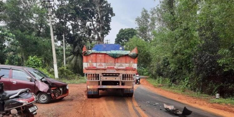 ವಿಟ್ಲ: ಕಾರು ಮತ್ತು ಲಾರಿ ನಡುವೆ ಅಪಘಾತ: ಓರ್ವನಿಗೆ ಗಾಯ: ಆಸ್ಪತ್ರೆಗೆ ದಾಖಲು