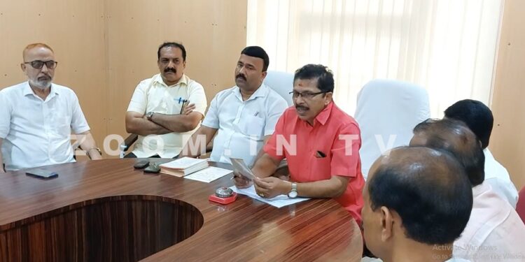 (ಮೇ.21) ಪುತ್ತೂರು: ಎಪಿಎಂಸಿ ರಸ್ತೆ ಅಗಲೀಕರಣದ ಬಗ್ಗೆ ಸಾರ್ವಜನಿಕರಿಗೆ ಮಾಹಿತಿ ಕಾರ್ಯಕ್ರಮ: ರೈಲ್ವೆ ಅಂಡರ್ ಬ್ರಿಡ್ಜ್ ಶಿಲಾನ್ಯಾಸ, ವಿವಿಧ ಕ್ಷೇತ್ರದಲ್ಲಿ ಸಾಧನೆಗೈದ ಸಾಧಕರಿಗೆ ಸನ್ಮಾನ